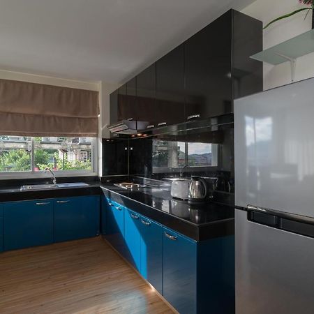 Апартаменти Goldstone Residency Patong , Phuket Екстер'єр фото