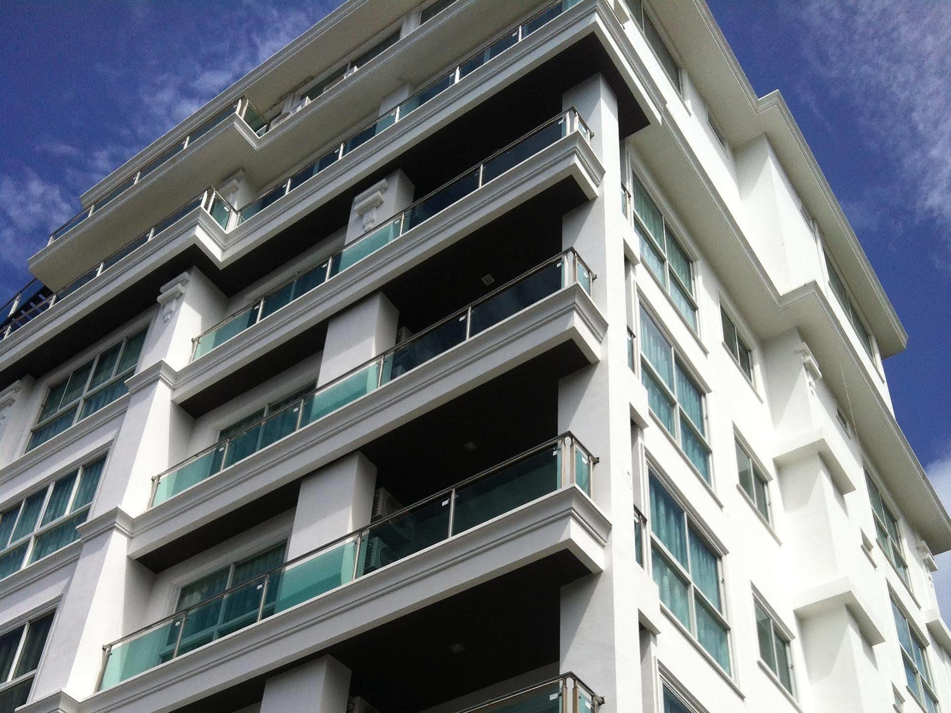 Апартаменти Goldstone Residency Patong , Phuket Екстер'єр фото