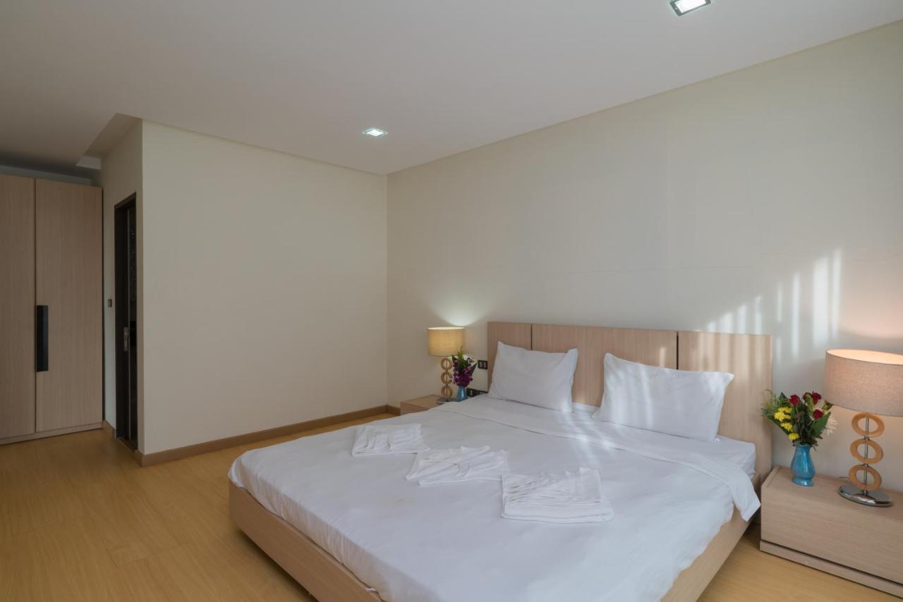 Апартаменти Goldstone Residency Patong , Phuket Екстер'єр фото