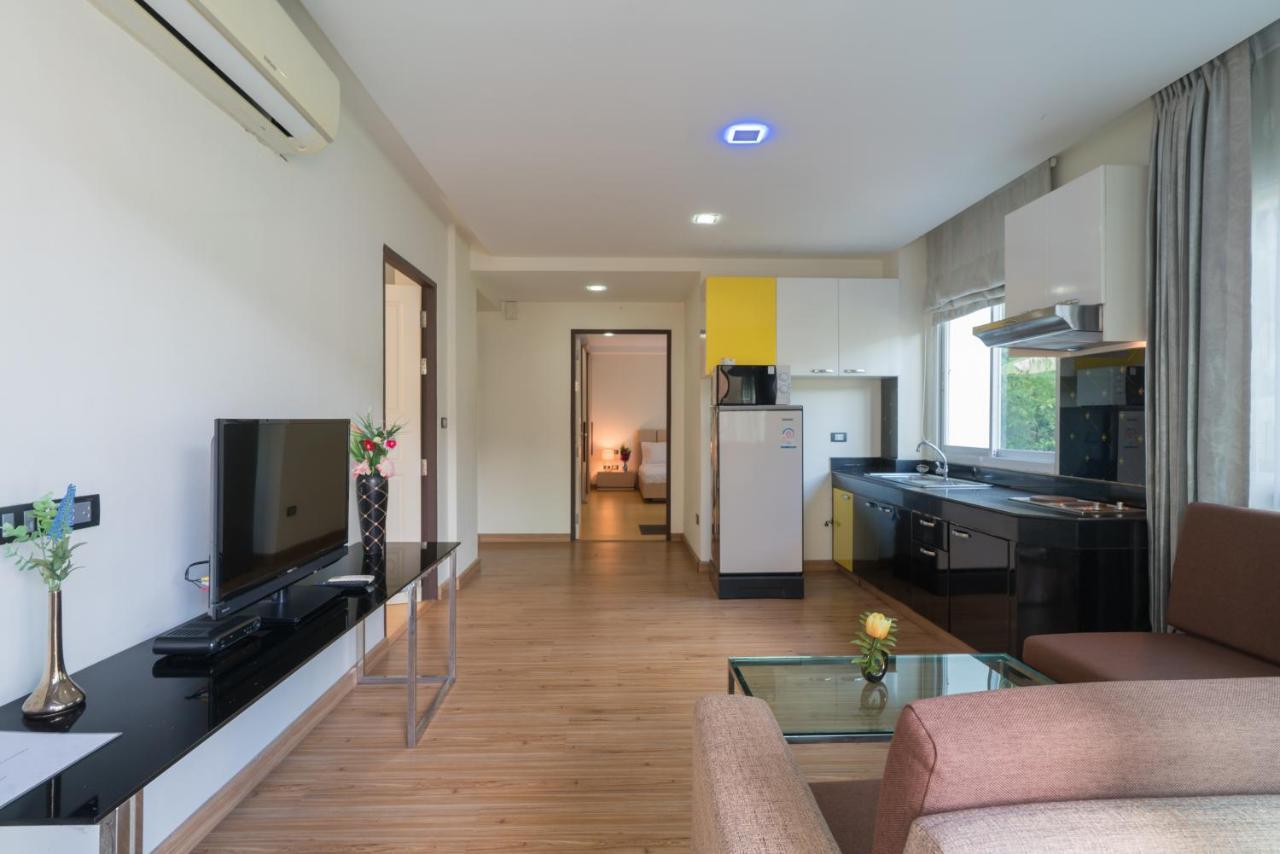 Апартаменти Goldstone Residency Patong , Phuket Екстер'єр фото