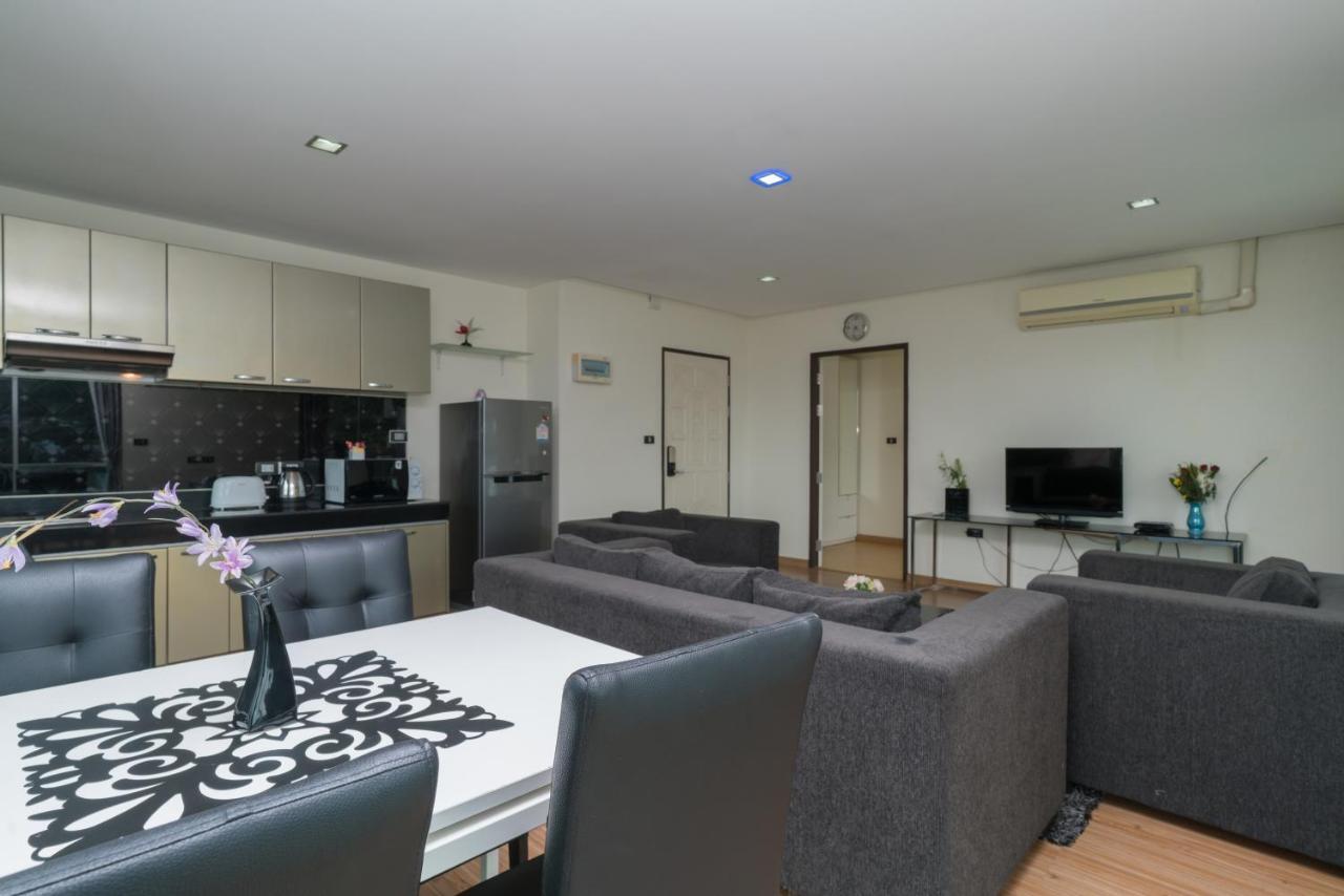 Апартаменти Goldstone Residency Patong , Phuket Екстер'єр фото
